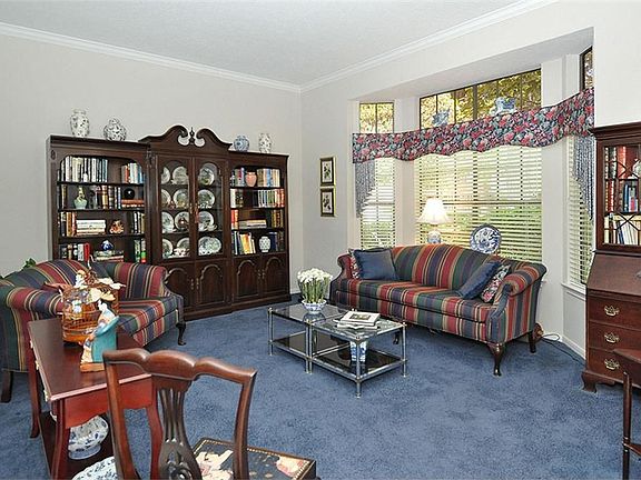 3rd image of 4011 Spruce Valley Dr