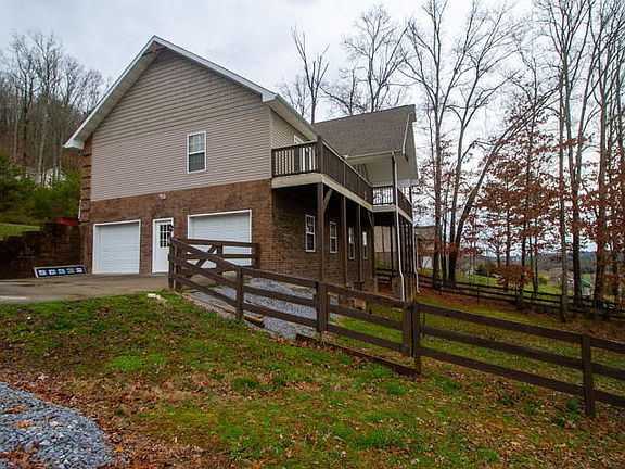5th image of 810 Mountain Grove Ln