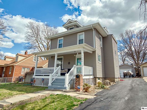 2nd image of 3505 Burt St