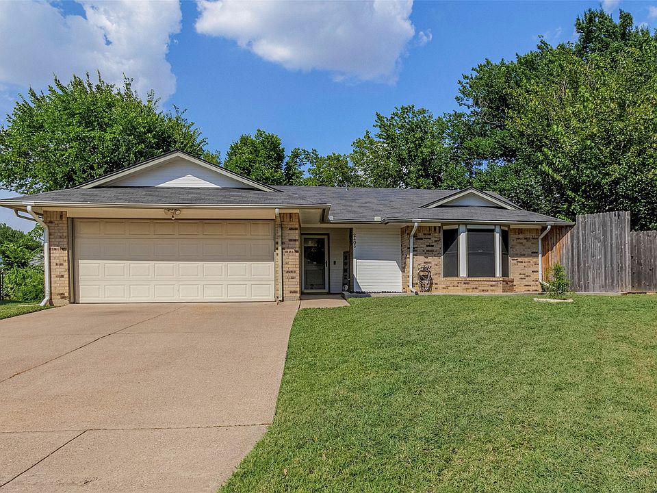 1st image of 2403 Homewood Trl