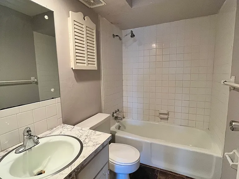 716 N Sprigg St #101 — Photo 3
