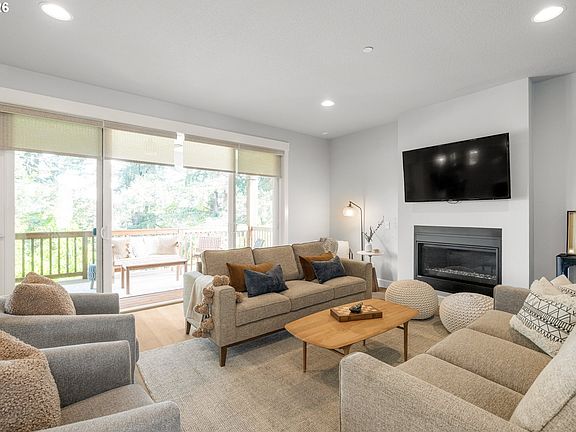 4th image of 3304 N Irvine Dr
