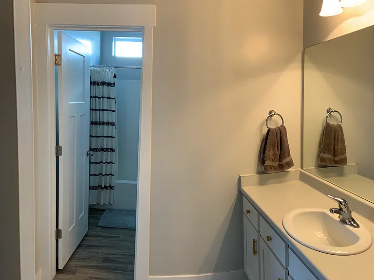 45 W Silver Springs Dr — Photo 8