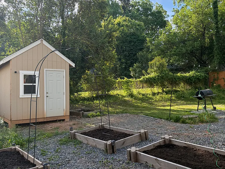 2039 Camp Greene St — Photo 3