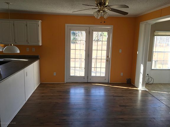4th image of 138 Winding Creek Cir