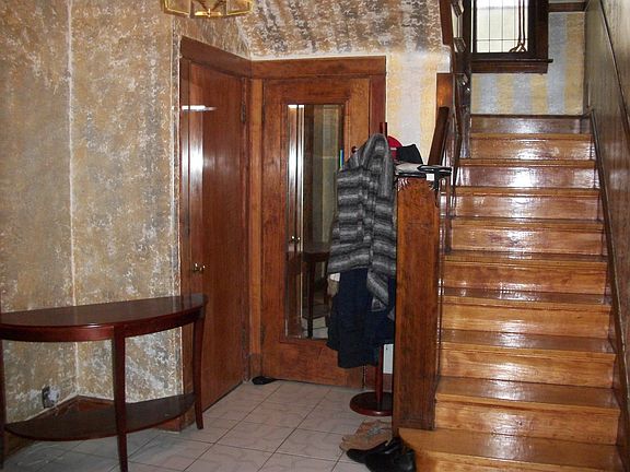 2nd image of 7156 S Crandon Ave