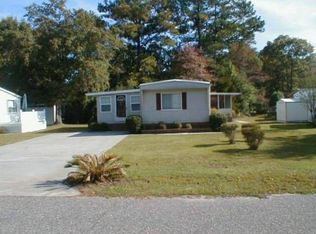 3572 Hidden Lake Dr, Murrells Inlet, SC 29576