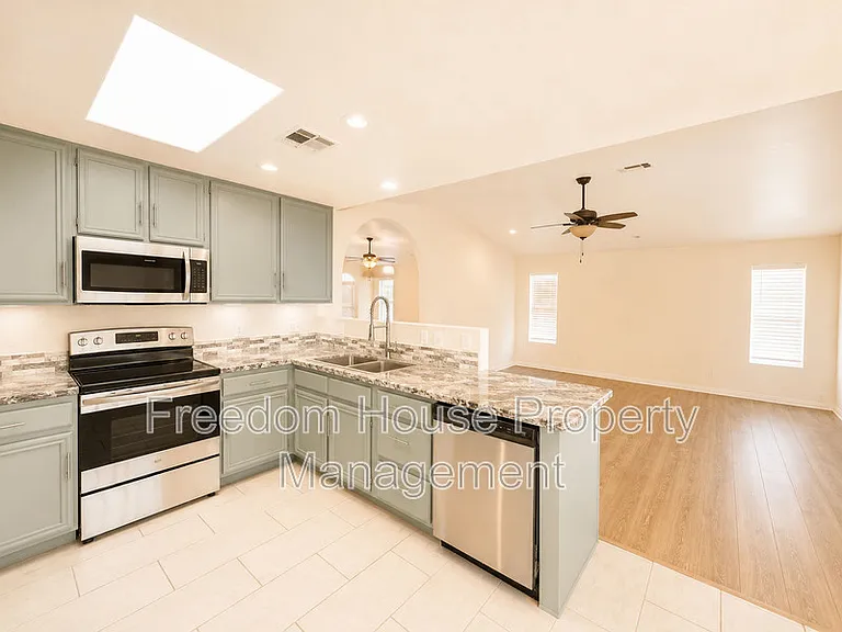 3066 Mount Charleston Dr — Photo 20