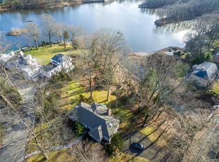 1 Sheldrake Ln, New Rochelle, NY 10804