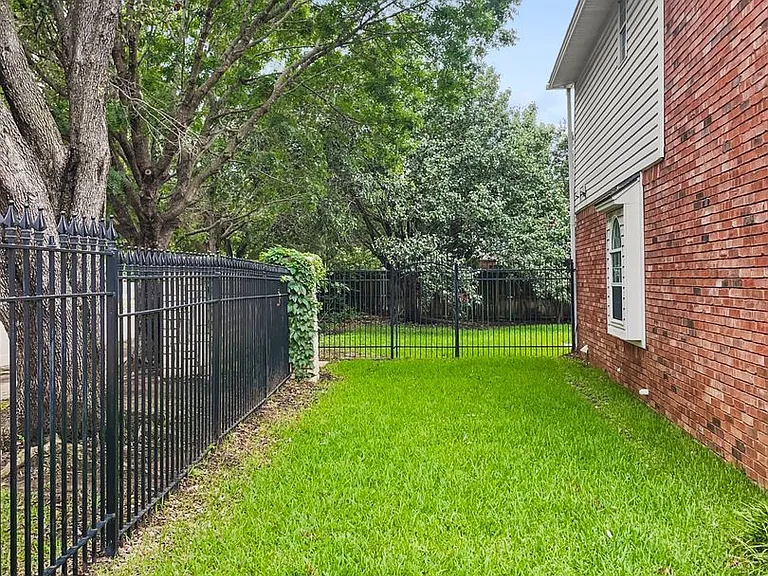 6312 Bittersweet Dr — Photo 5