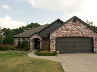1205 N Willow Ave N, Broken Arrow, OK 74012