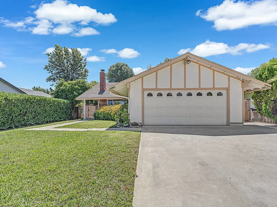 3765 Valle Vista Dr
