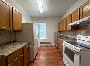 1215 Peach St APT 2, Lincoln, NE 68502