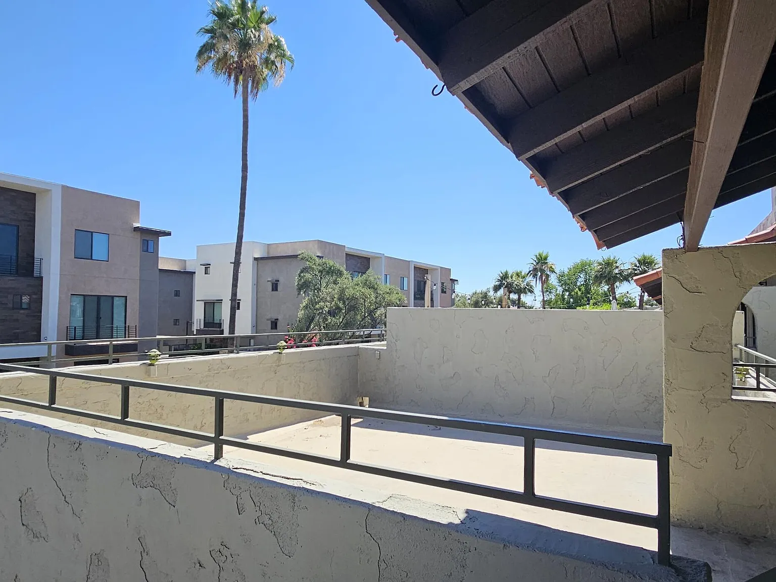 2 bed, 1.5 bath, 1022 sqft, $1,695 — Photo 1