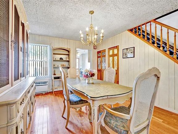 5th image of 211 Dahlgren Pl