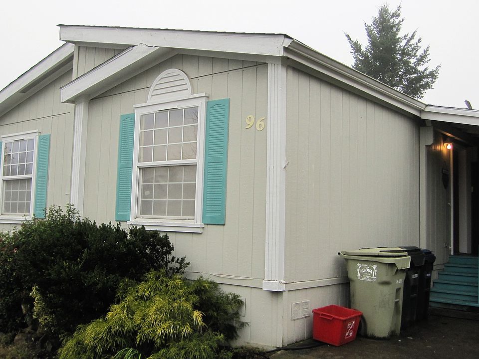 2nd image of 8300 NE Quatama St