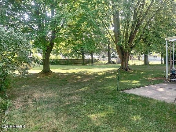 3rd image of 6480 Cottonwood Dr