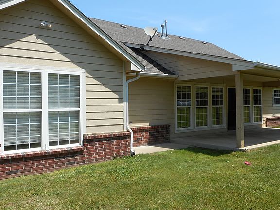 4th image of 14825 E Lake Pl