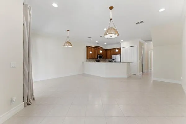 6109 NW Kendra Ln — Photo 5