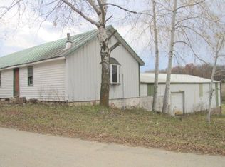 N8585 Hay Hollow Rd, Blanchardville, WI 53516