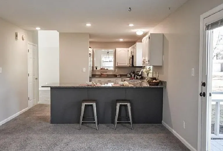 4301 E Whitley Dr — Photo 22