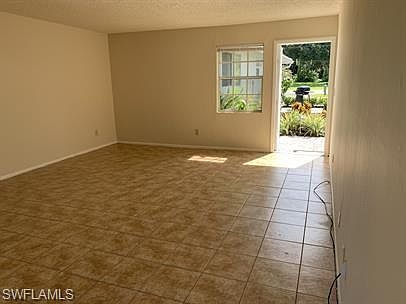 3rd image of 1024 SE 24th Ave #4