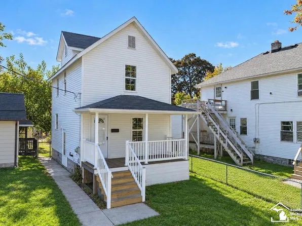 902 E 8th St #906, Monroe, MI 48161