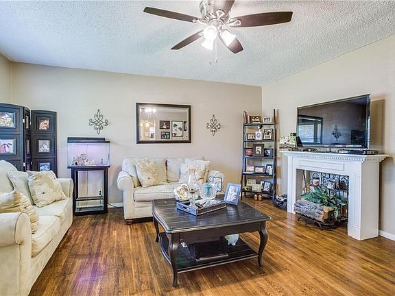 4th image of 4405 Diaz Ave