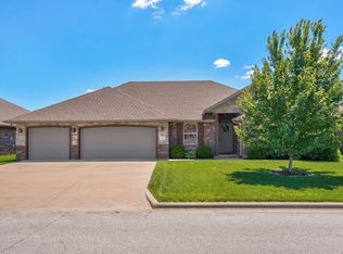 626 N Eagle Park Circle, Nixa, MO 65714