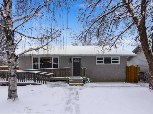 527 N Athlone Rd SE, Calgary, AB T2H 1V8