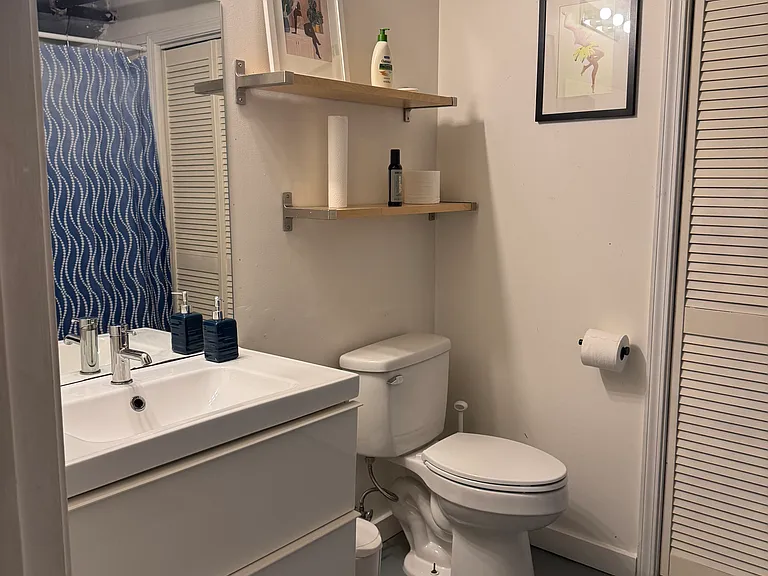 244 Peters St SW #11 — Photo 13