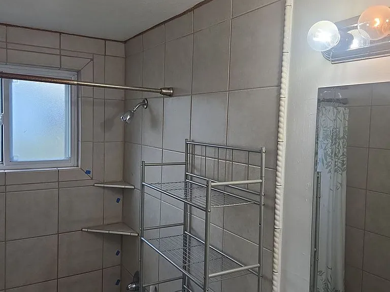 2 Bed 1 Bath near Warren Lake — Photo 5
