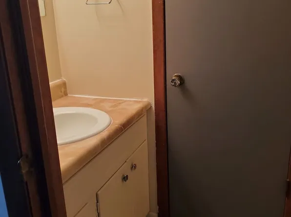 1440 Fir Avenue, 1440 Fir Ave #1440F-A06, Crete, NE 68333