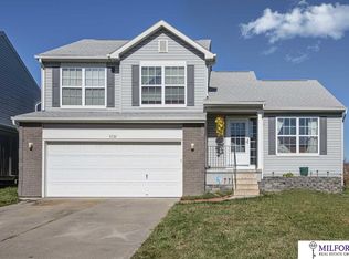 8730 Quest St, Omaha, NE 68122
