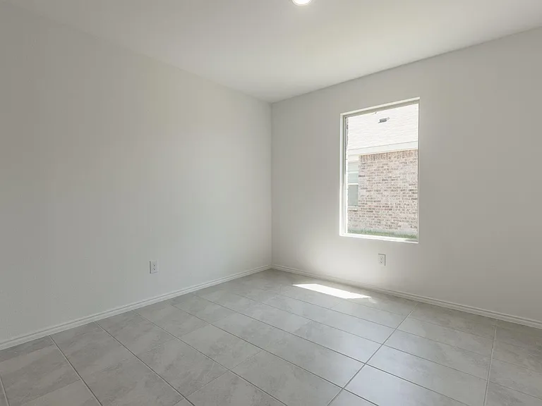 1516 Vattier St — Photo 13