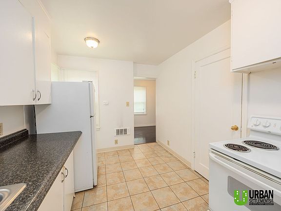 5th image of 623 S Jefferson St #1128
