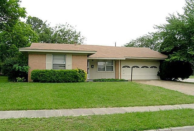 1st image of 402 Darlene Ln