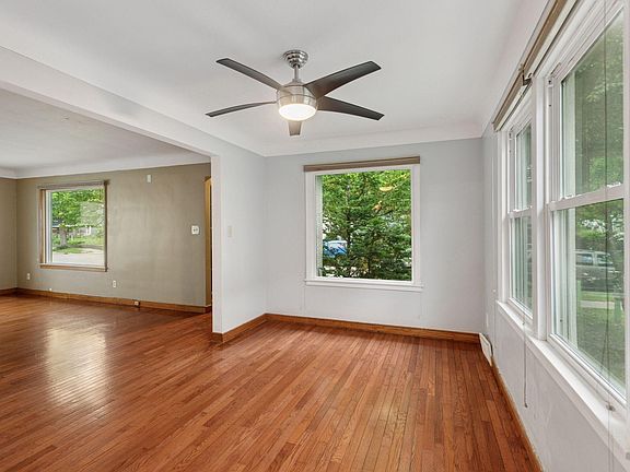 3rd image of 2744 Ulysses St NE