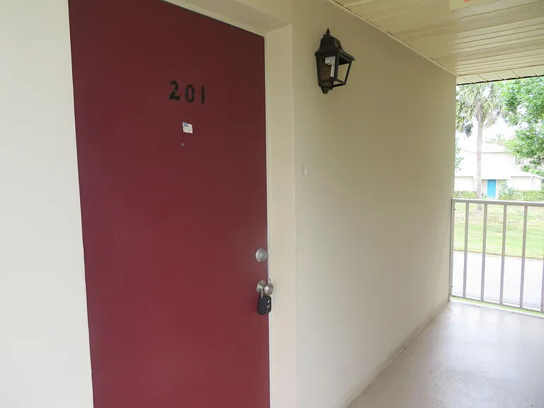 37 Vista Gardens Trl #201 — Photo 2