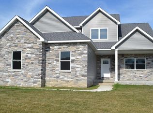 1154 Skylark Dr, Chesterton, IN 46304