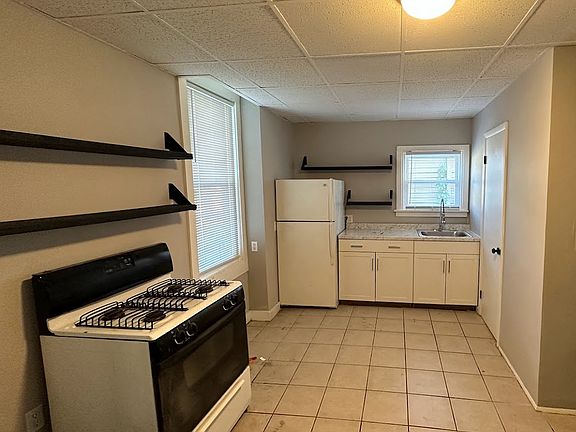 3rd image of 427-429 W 16th St #429-A