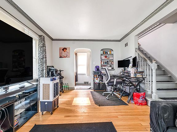 5th image of 4631 W Keefe AVENUE