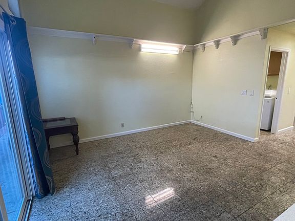 4th image of 3242 Norwood Ave