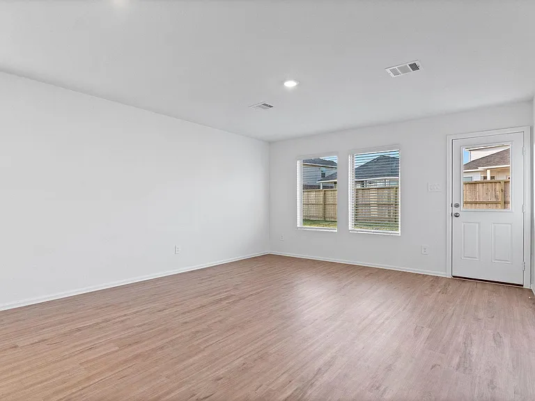 318 Harbor Bend Ct — Photo 26