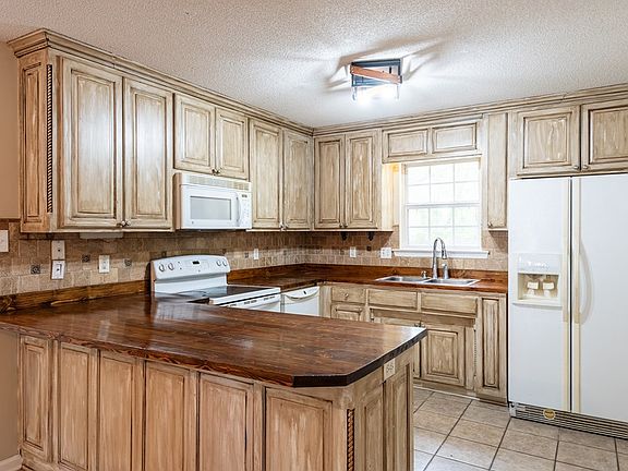 5th image of 5820 Live Oak Dr