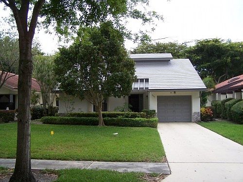 2nd image of 4660 Daylily Ct