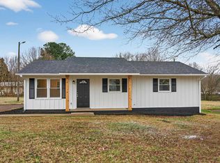 16 Ford Dr, Wellford, SC 29385