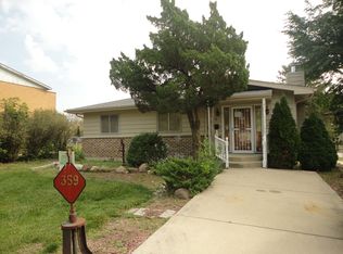 359 Cherry Valley Rd, Vernon Hills, IL 60061