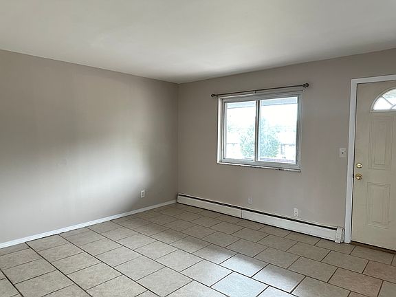 5th image of 235 Washington St APT 6