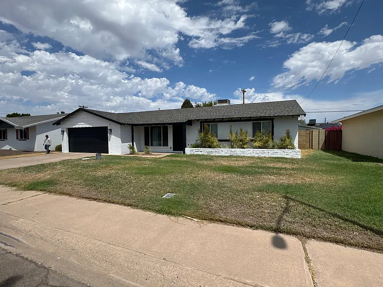 8302 E Monte Vista Rd — Photo 1